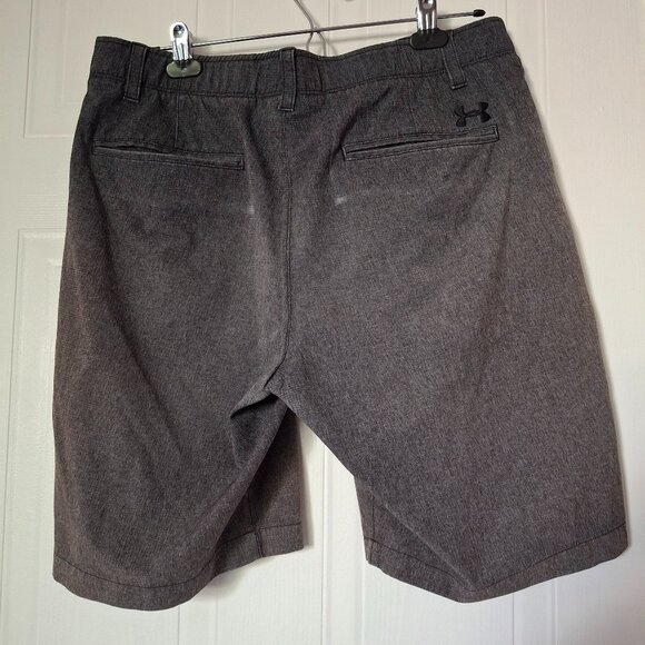 Under Armour Golf Shorts - Picture 3 of 6